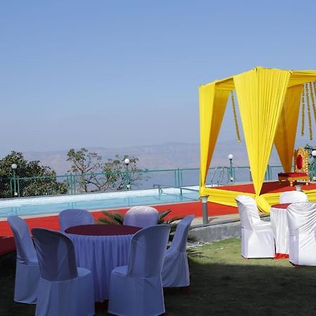 Royal Orbit Hotel Панчгани Екстериор снимка