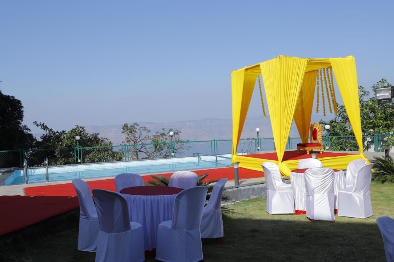Royal Orbit Hotel Панчгани Екстериор снимка